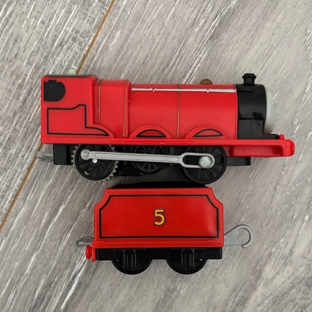 Trackmaster James and Tender